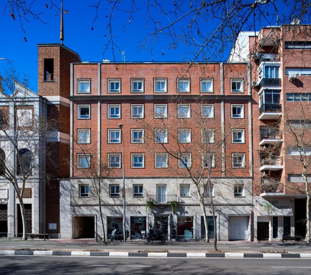 Dormirdcine Madrid Extérieur photo